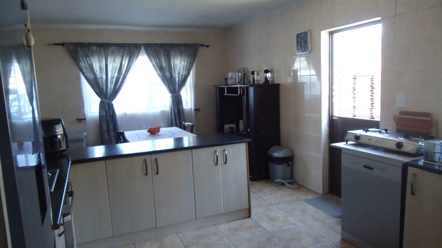 3 Bedroom Property for Sale in Croydon Western Cape